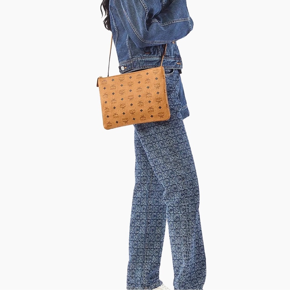 SOLD- MCM Visetos monogram zip pouch with leather crossbody strap - Picture 3 of 9